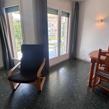 Auriga Side View Apartment